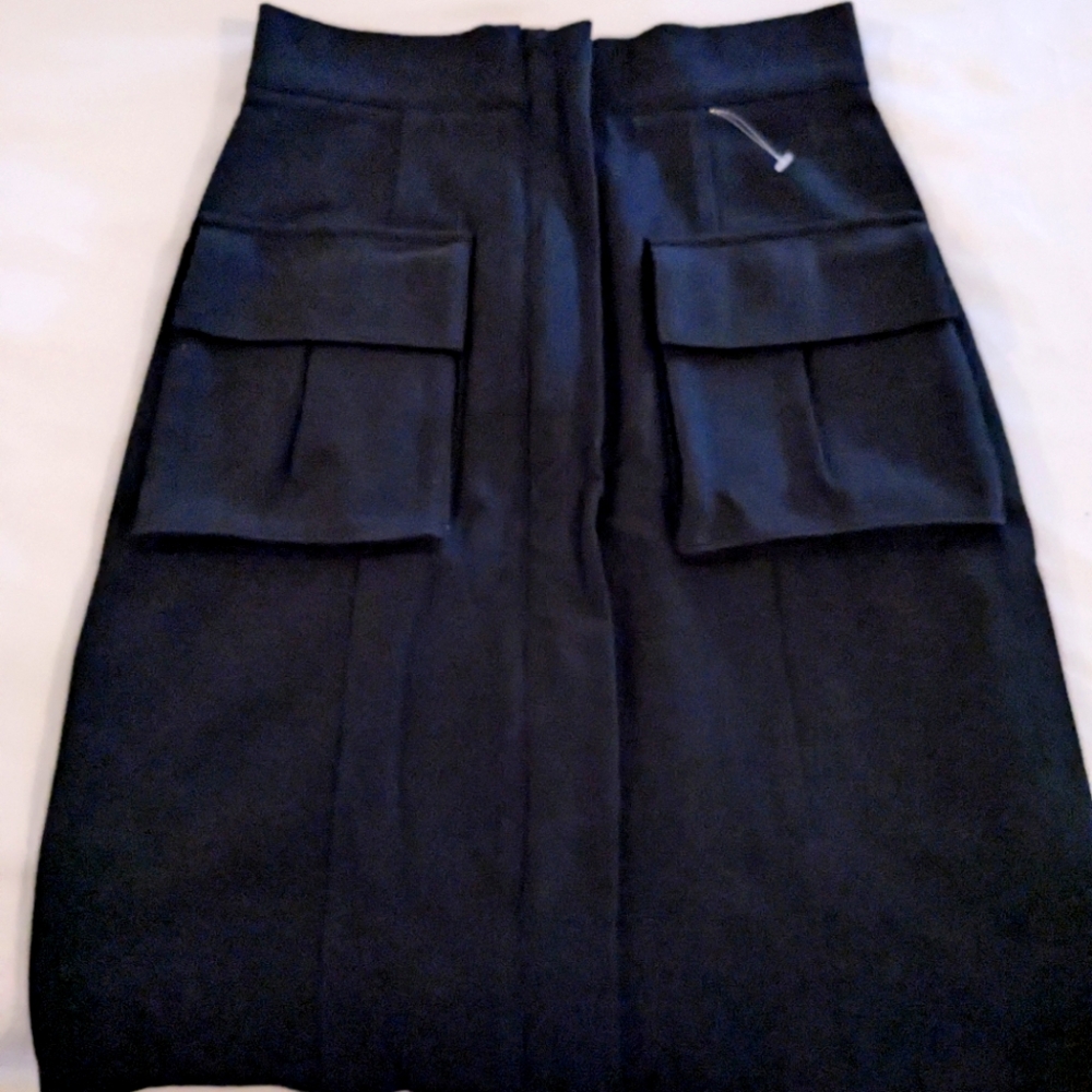 Dianne Von F. Black Cargo A cut skirt